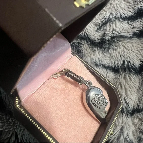 Juicy Couture Silver Heart charm - Picture 2 of 2
